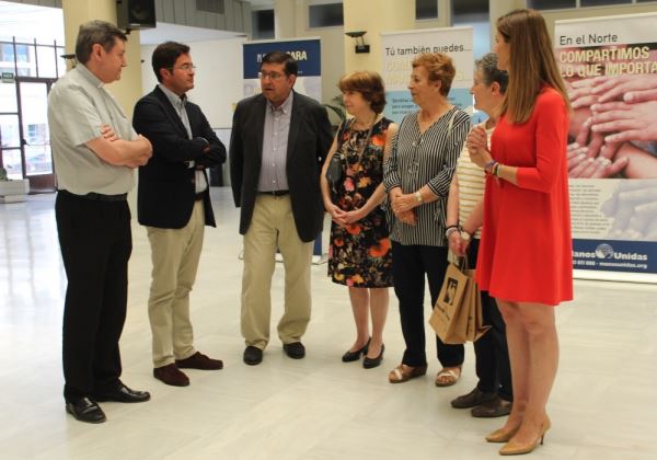 El Patio de Luces del Ayuntamiento de El Ejido ha acogido una exposición de Manos Unidas