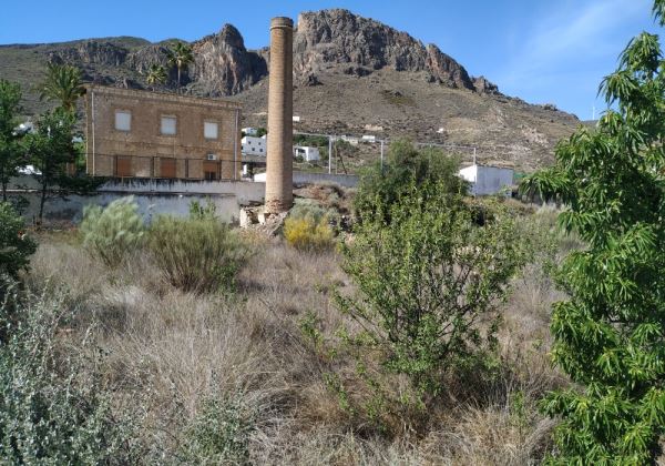 Diputación impulsa el desarrollo turístico de Lucainena con la urbanización de 'Cañada Inés'