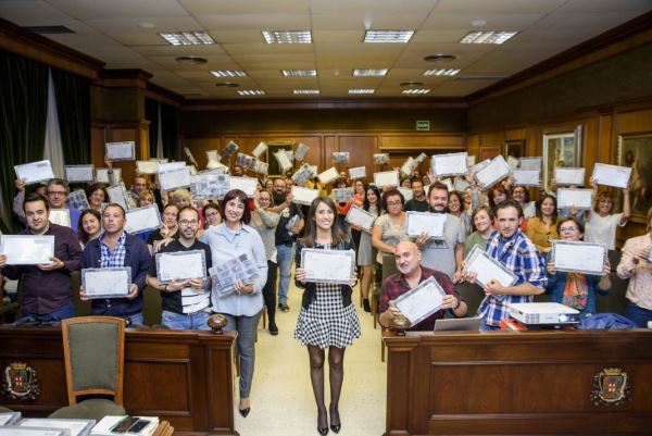 Diputación entrega un kit de robótica a los dinamizadores Guadalinfo de la provincia