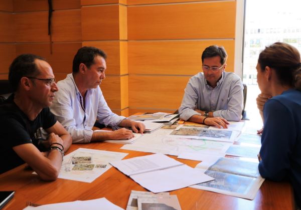 Reunión técnica para definir el proyecto de puesta en valor del Yacimiento de Ciavieja en El Ejido