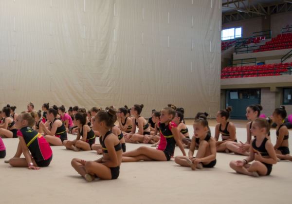 El Club Deportivo Rítmica Roquetas 2015 clausura su temporada