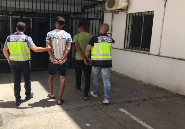 La Policía Nacional detiene a tres jóvenes acusados de cometer tres atracos en El Ejido