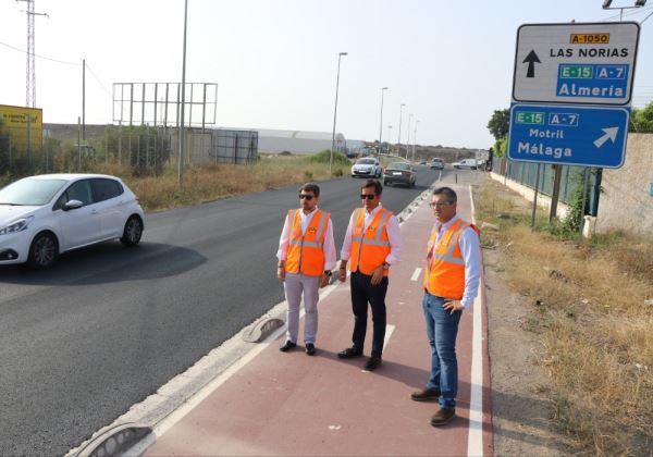 El Ayuntamiento de El Ejido realiza las obras de regeneración del pavimento del tramo que une Las Norias con Santa María del Águila
