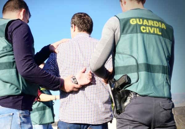 La Guardia Civil detiene cuatro personas cuando robaban en viviendas de Campohermoso