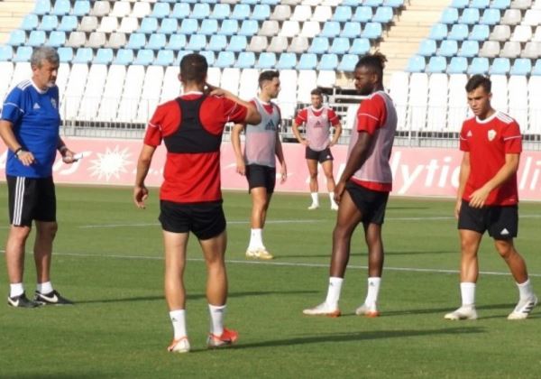 El Almería pone rumbo a Pinatar Arena donde afrontará dos nuevos amistosos