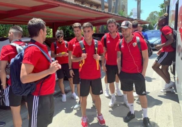 El Almería inicia su concentración de pretemporada en Estepona