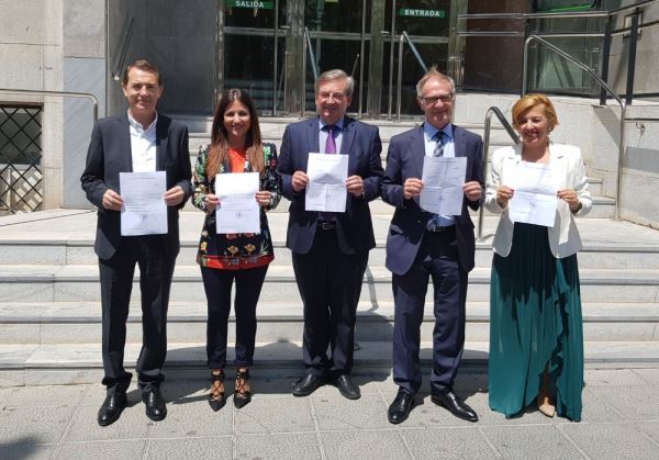 Los diputados y senadores del PSOE de Almería tendrán competencias en dieciséis comisiones
