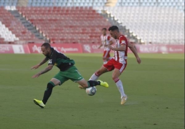 Derrota 0-2 del Almería ante el Elche en el Estadio de los Juegos Mediterráneos