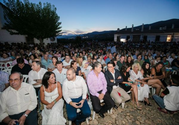 La voz de Mercé y la guitarra de Tomatito cautivan a más de 2.000 personas en el Festival Flamenco de Fondón