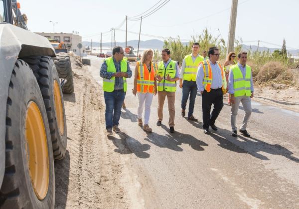 Diputación dota de nuevo asfalto y balizamiento a la carretera AL-3111 entre 'El 21' y Campohermoso