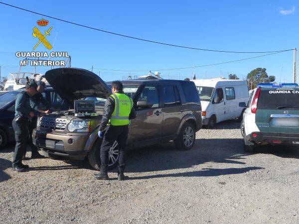 La Guardia Civil detiene al autor de un delito de robo en el interior de un vehículo