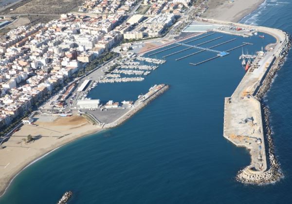 Puertos de Andalucía moderniza el sistema de subasta de la pesca en Garrucha
