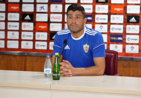 El entrenador del Almería analiza el segundo choque liguero ante el Racing de Santander