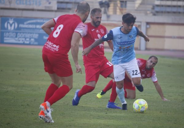 El CD El Ejido se estrena en liga con triunfo en casa ante el Torreperogil