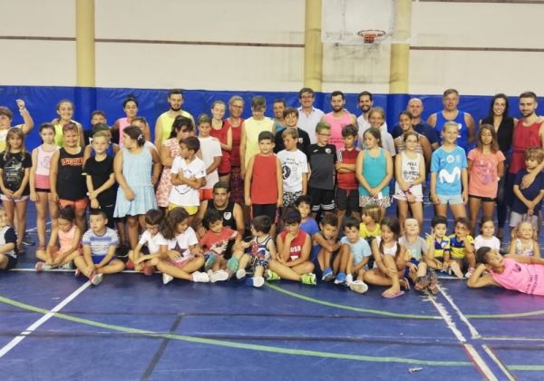 Finalizan las escuelas de verano del CD Baloncesto de Adra