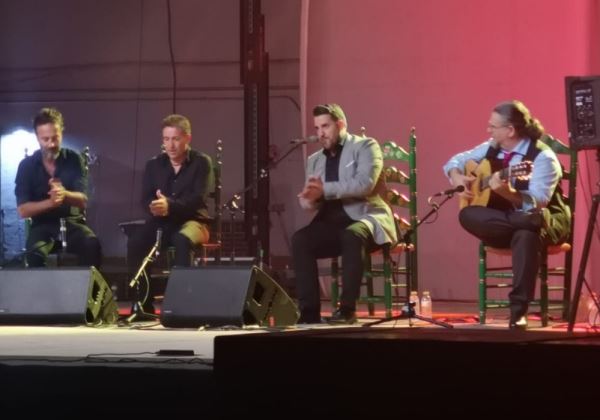 Cientos de abderitanos disfrutan de los festivales previos a la celebración de la Feria de Adra 2019