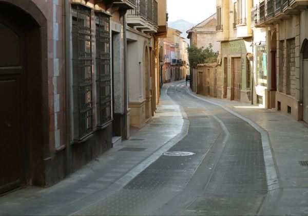 El Ayuntamiento de Berja abre la calle Faura al tráfico tras las obras de reparación