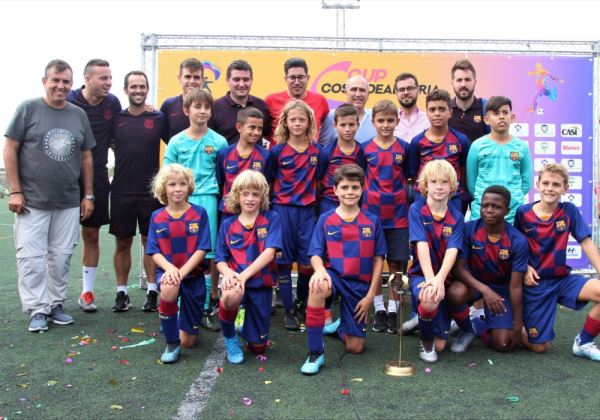 El Barça gana al Espanyol en la final de la 'I Cup Costa de Almería' de fútbol alevín