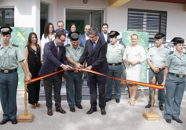 Adra estrena un renovado cuartel de la Guardia Civil