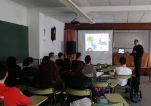 El lunes comienzan las clases más de 900.000 estudiantes de Secundaria, Bachillerato, Adultos, Artísticas e Idiomas