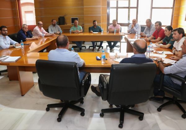 El alcalde de El Ejido se reúne con los presidentes de las Juntas Locales para analizar las líneas de trabajo de los próximos años