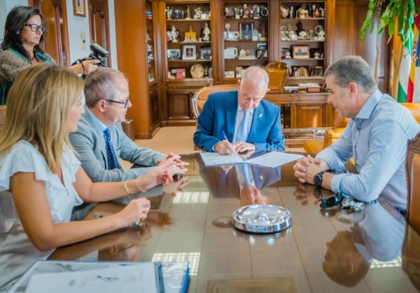 Firmada la remodelación integral del barrio Puertosol