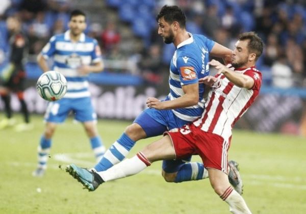 La UD Almería saca un punto de su visita a Riazor