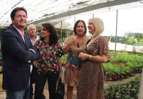 El Ejido celebra el Día Mundial de la Salud Mental con una visita al nuevo módulo para usuarios en el Vivero Municipal