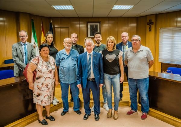 El Ayuntamiento de Roquetas firma ocho convenios de apoyo al tejido sociocultural