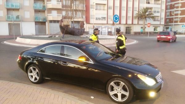 Policía Local de Adra participa en una campaña sobre cómo circular en las rotondas
