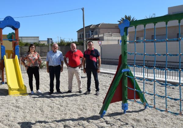 Vícar tiene un nuevo parque con zona de juegos infantiles en la parte norte del barrio Archilla