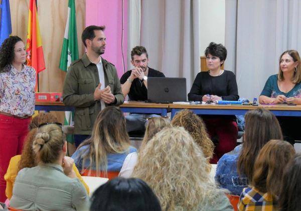 Iniciativa sobre sensibilización, control y prevención contra el absentismo escolar en la ciudad de Adra