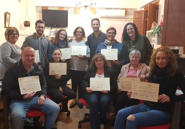 Una decena de abderitanos participan en el curso 'Cuidar al cuidador' en el Centro Guadalinfo CAPI de La Alquería