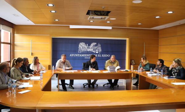 Los vecinos de Ejido Sur contarán muy pronto con pistas para la práctica deportiva