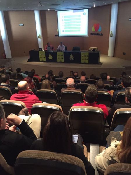 Mayoristas de Mercavalencia descubren las peculiaridades de la DOP Peras de Rincón de Soto