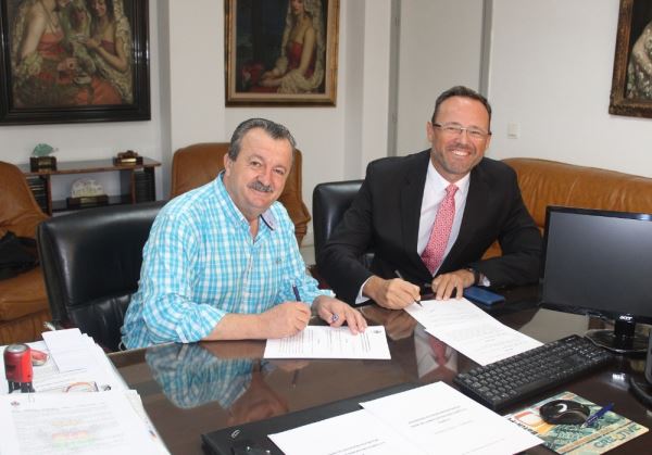 El Ayuntamiento de Pulpí firma un convenio para la Construcción, Explotación y Mantenimiento de Instalaciones Deportivas