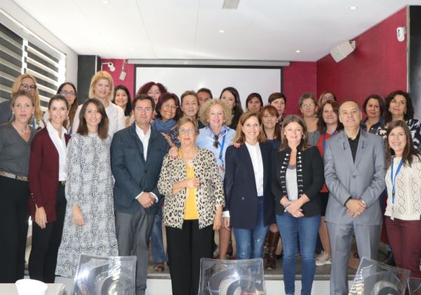 Diputación, Ayuntamiento de El Ejido y ALMUR impulsan el emprendimiento femenino