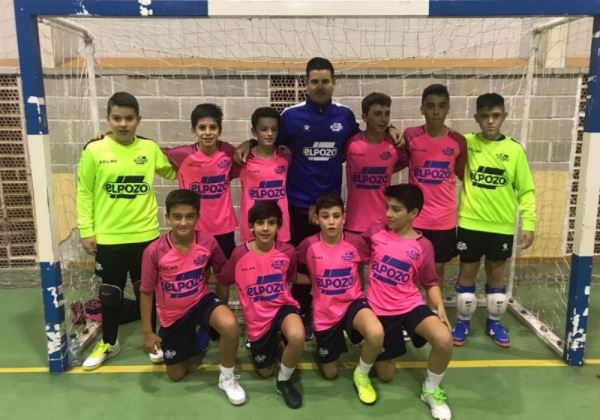 El jugador infantil del CD El Ejido Futsal Ander entrena con El Pozo Murcia