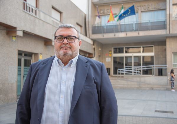 El PSOE de Roquetas advierte de la urgencia en ceder los terrenos del IES de Las Salinas