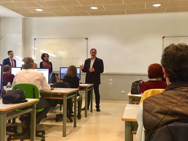 50 archiveros participan en un curso sobre gestión y conservación de documentos electrónicos