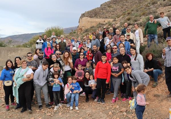 Berja reforesta su monte con más de 300 árboles