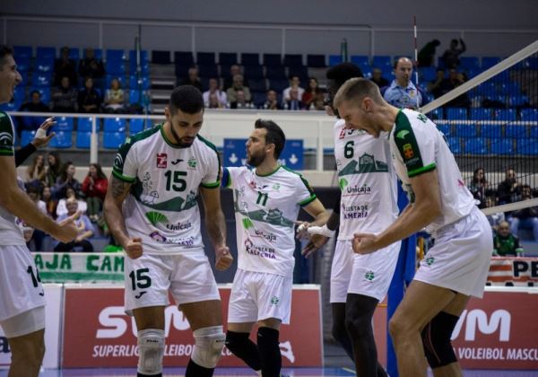 Unicaja Almería vence a Textil Santandarina