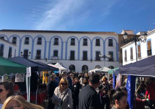 El mercadillo navideño de la Fundación Madre Trinidad vuelve a Berja este sábado