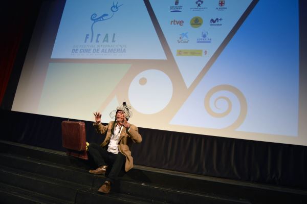 Los niños descubren la magia del cine a través de 'Almería en Cortito'