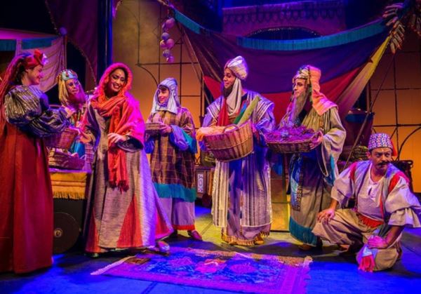 Colorido, magia y mucha animación con el musical de Aladín en El Ejido