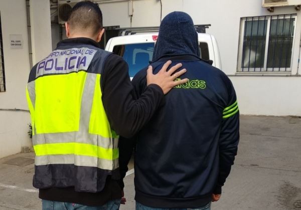Detenido el conductor de un camión con 200 kg de cogollos de marihuana