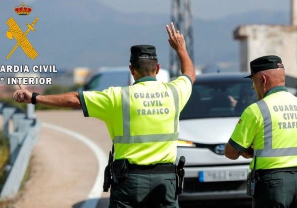 Detenido por conducir un turismo sustraído y a gran velocidad