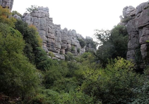 El Ejido abre las inscripciones para una salida senderista al Torcal de Antequera