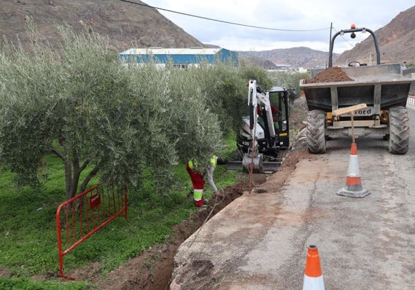 Comienzan los trabajos de estabilización de la carretera de Peñarrodada de Berja