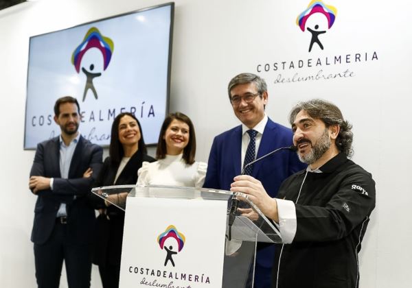 La ciudad de Adra despliega en FITUR su gastronomía KMCERO